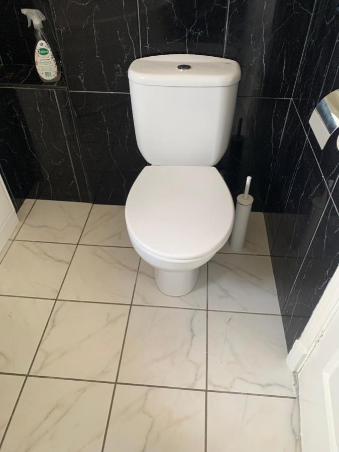 Lewisham Contractors' Haven: Spacious 3-Bedroom with Parking & Wi-Fi London Exterior photo